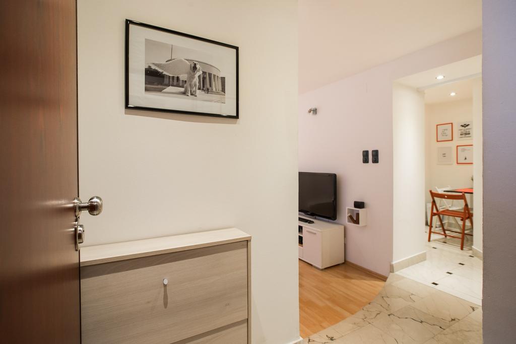 Eazzynight Center Apartment Zagreb Rum bild